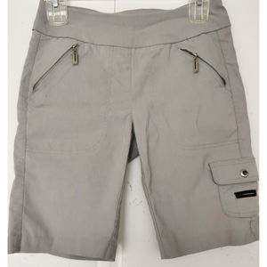 Jamie Sadock Women's Size 2 Bermuda Stretch Golf Shorts Beige Khaki Zip Pockets